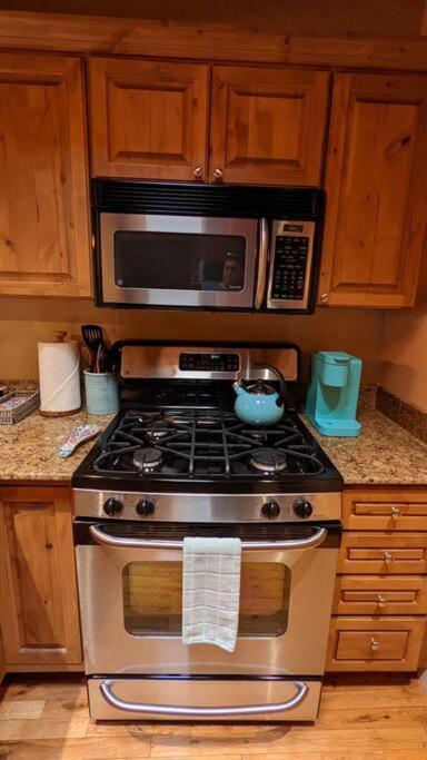 Enchanted Casita With Private Outdoor Hot Tub And Patio, Near Santa Fe Plaza, Sleeps 4 With Free Parking サンタフェ エクステリア 写真