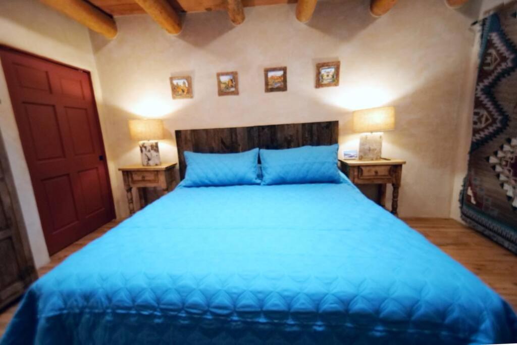 Enchanted Casita With Private Outdoor Hot Tub And Patio, Near Santa Fe Plaza, Sleeps 4 With Free Parking サンタフェ エクステリア 写真